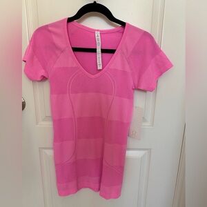 Women's Lululemon Run Swiftly V Neck Shirt
